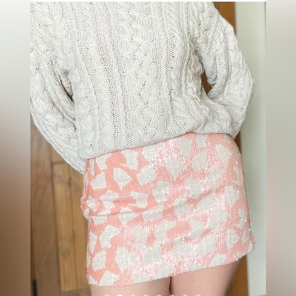 Banana Republic Women's full sequin lined Cream and coral 🪸 print Skirt - Picture 2 of 8